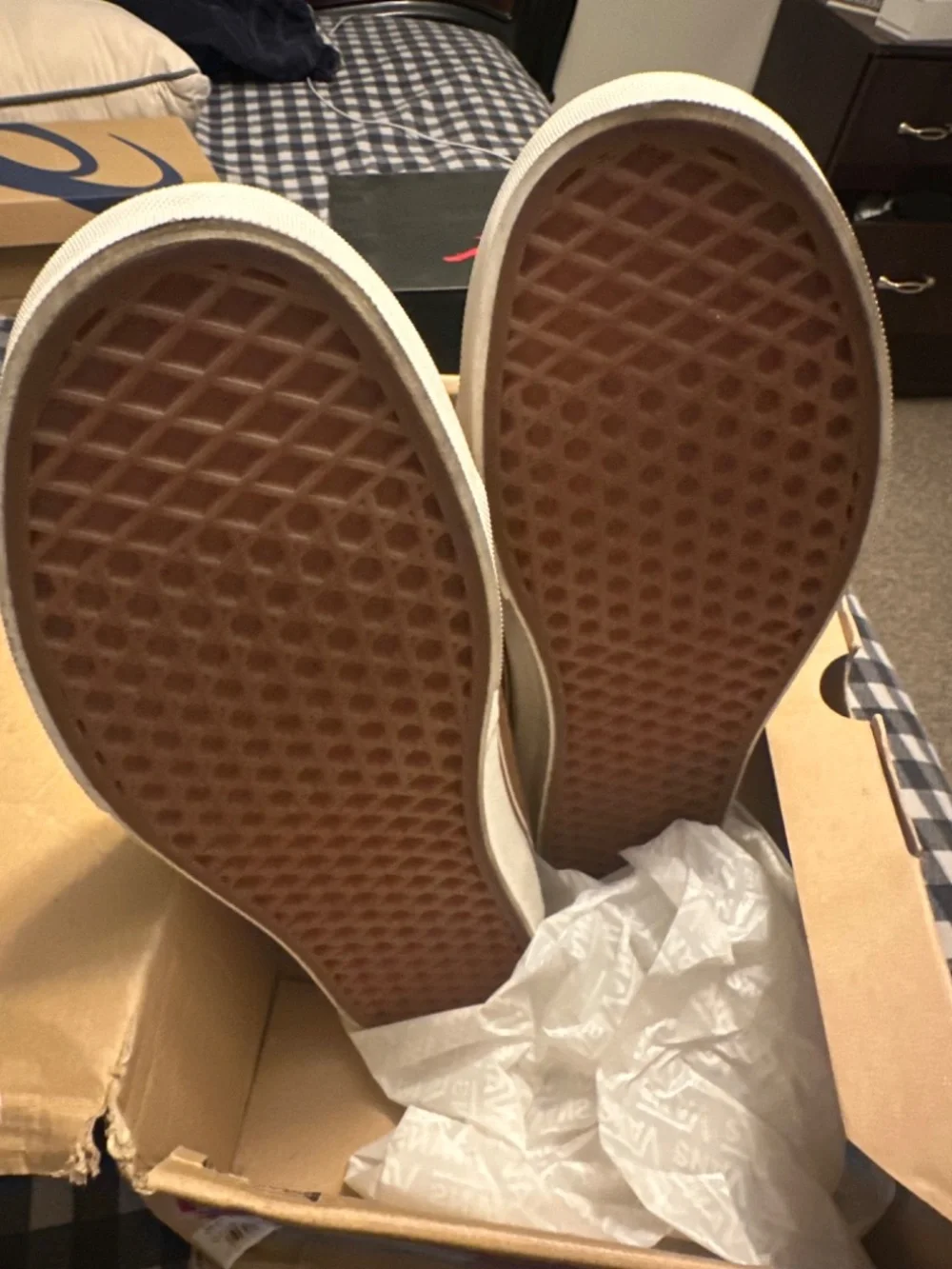 Vans - Picture 3 of 4